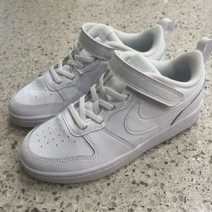 Like new youth Nike sneakers